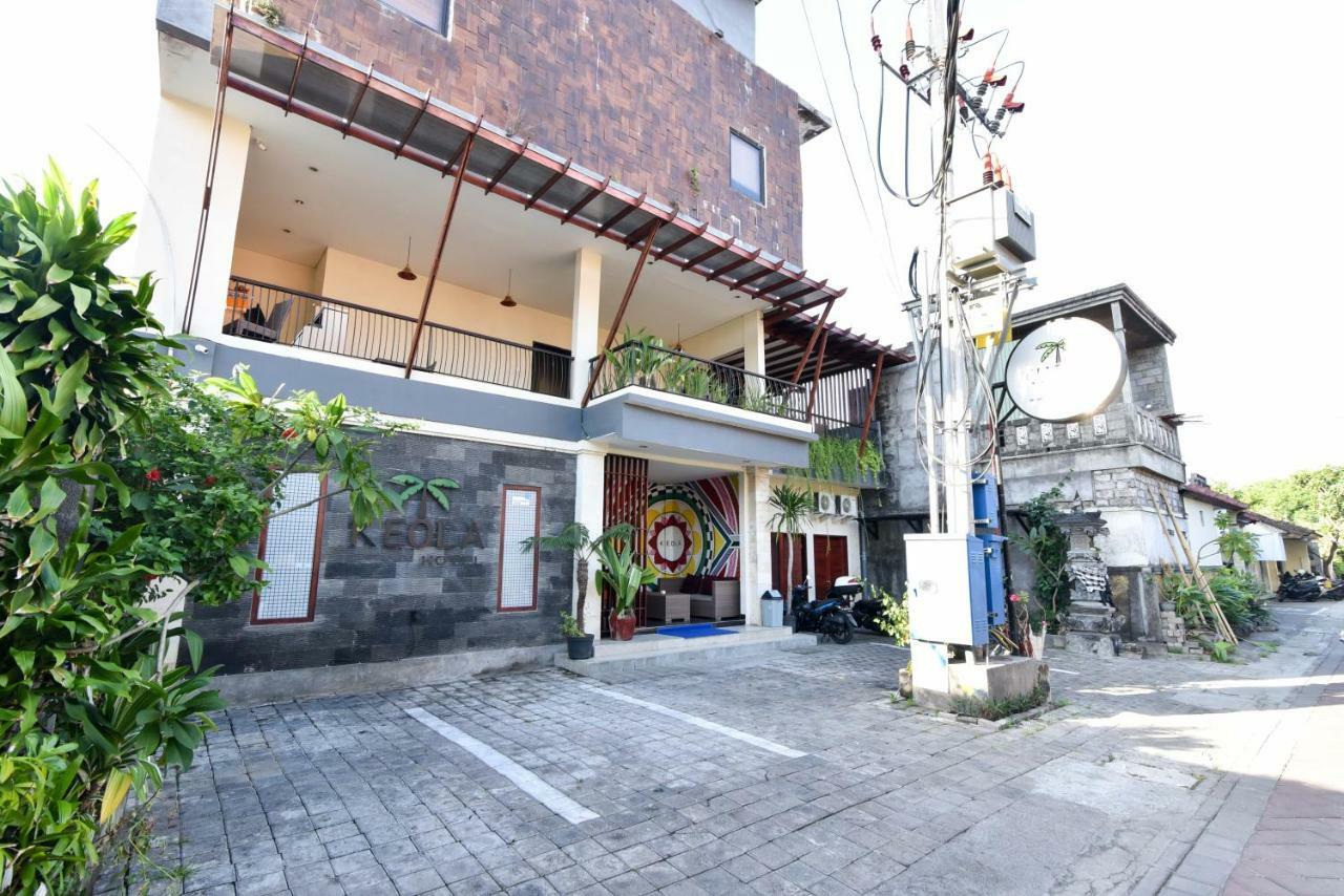 เรดดอร์ซ เนียร์ เลเกียน สตรีท Hotel กูตา ภายนอก รูปภาพ